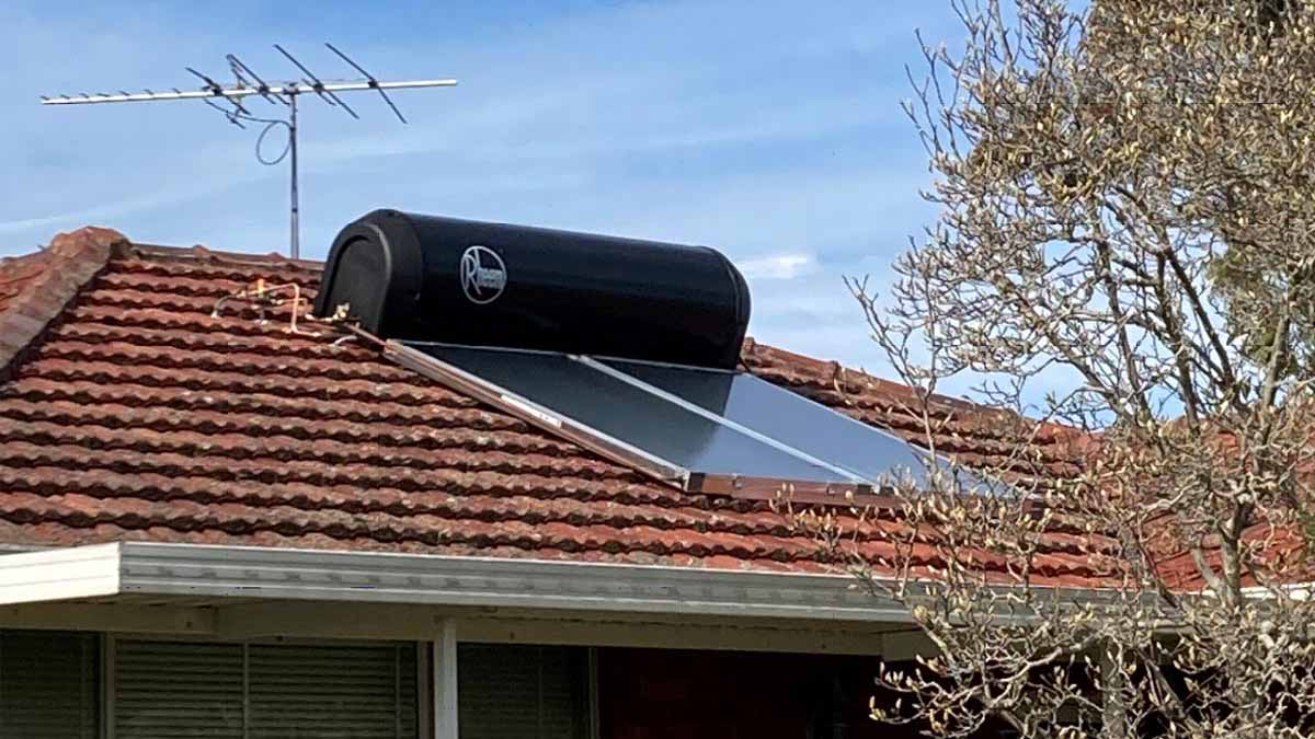 energy efficient hot water solar